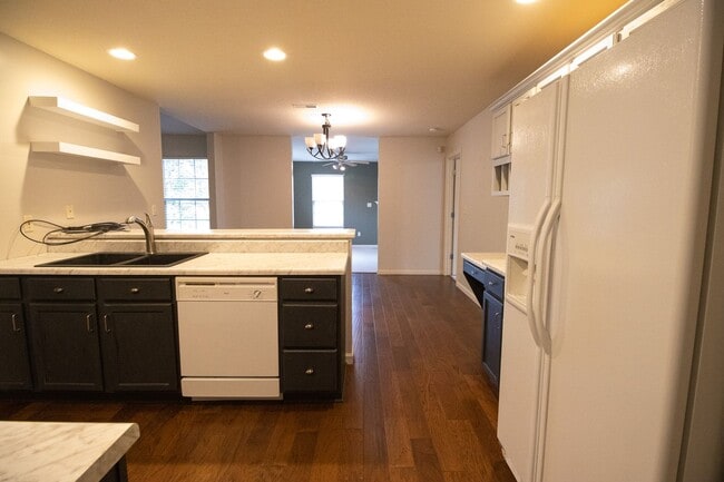 Photo - Stunning 3Bed/2BA Home with Dual Living Spaces/Garage