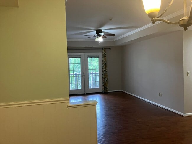 Photo - 3 BR / 3 BA @ Bridgepointe