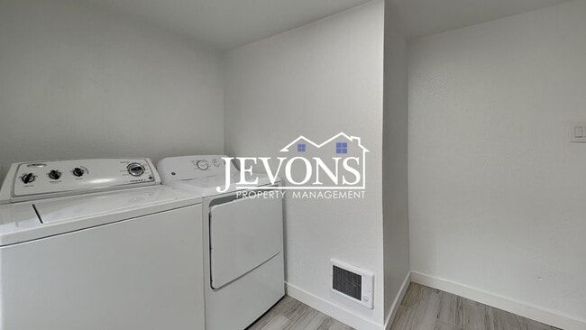 Photo - 630 N Skyline Dr Unidad B