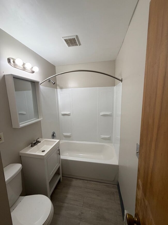 Photo - 4 bedroom single family home in Garfield Hts