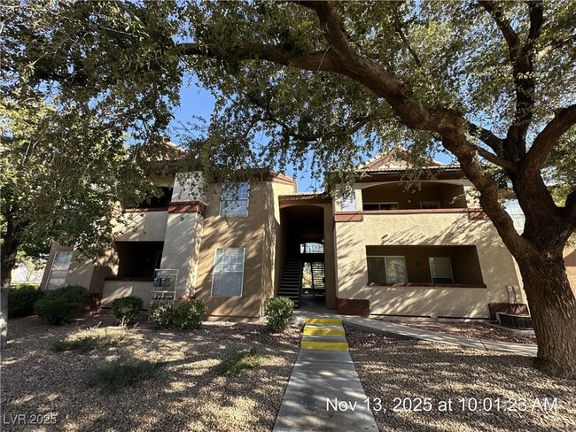 Building Photo - 231 W Horizon Ridge Pkwy Unit 1224