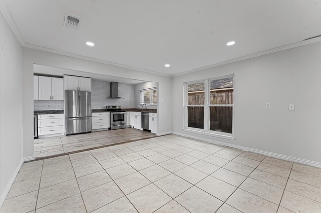 Photo - 12319 Campos Dr