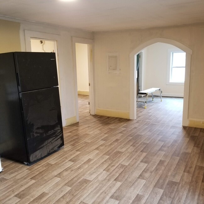 Photo - 398 Weaver St Unit 1