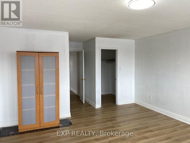 Photo - 40 Yellow Brick Rd