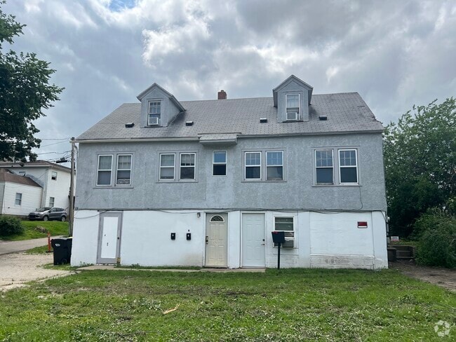 Building Photo - 315 5th St SE Unit 2 Rental