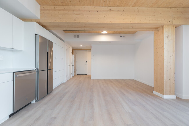 Photo - 1 E Lenox St Condo