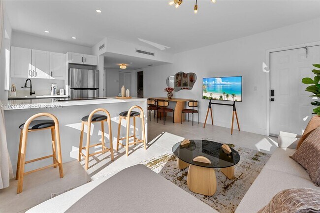 Photo - 1144 SW 4th St Unit 8