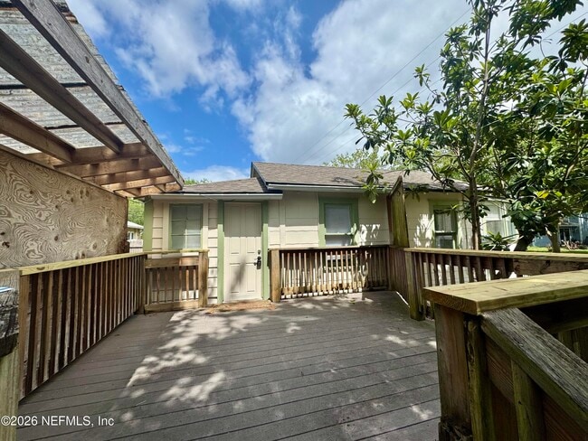 Photo - 3673 Randall St