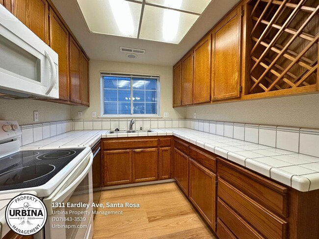 Photo - Stylish 2 Bedroom Santa Rosa Townhome with New Flooring Downstairs