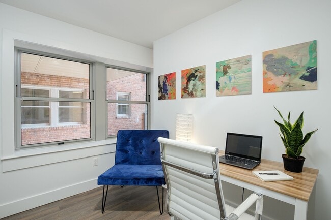 Photo - 3835 Main St Unidad - 606