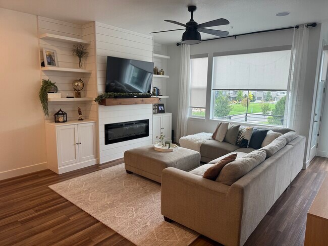 Building Photo - 2851 W 69th Ave Rental