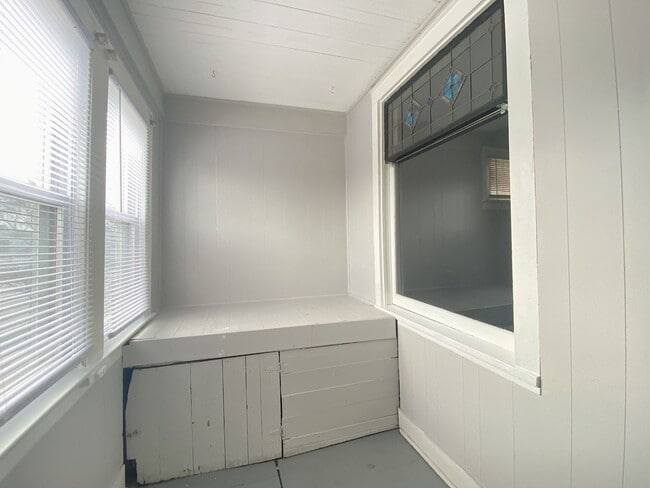 Photo - 4 Bedroom Home In Whiting, IN