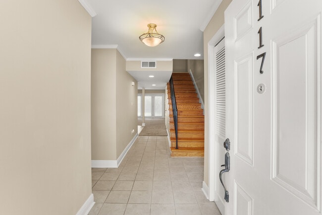 Entrance - 117 28th St Unit 117 28th St