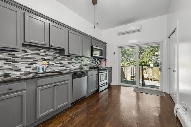 Building Photo - 247 Ogden Ave. Unit 1A