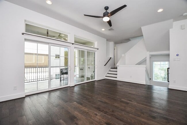 Photo - 1515 Weber St