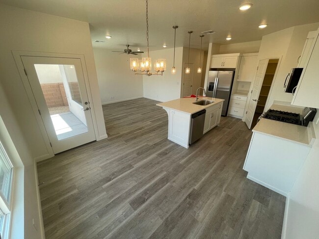 Photo - 1396 White Holw Ln