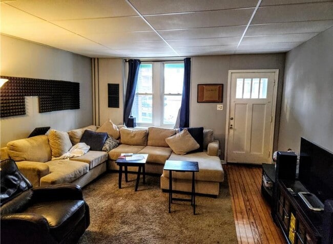 Photo - 445 Montclair Ave