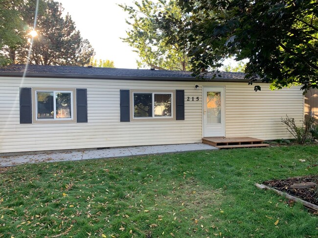 Newly Renovated home just 1400 feet from d... - Newly Renovated home just 1400 feet from d...