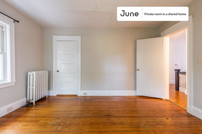 Photo - Room in Shared 9 bed/2 bath home Unidad E