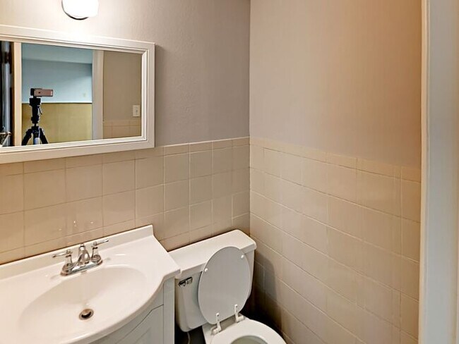 Photo - No Application Fee* Plus $250 Off First 2 ...