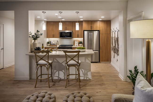 Photo - The Village at Irvine Spectrum Apartamentos