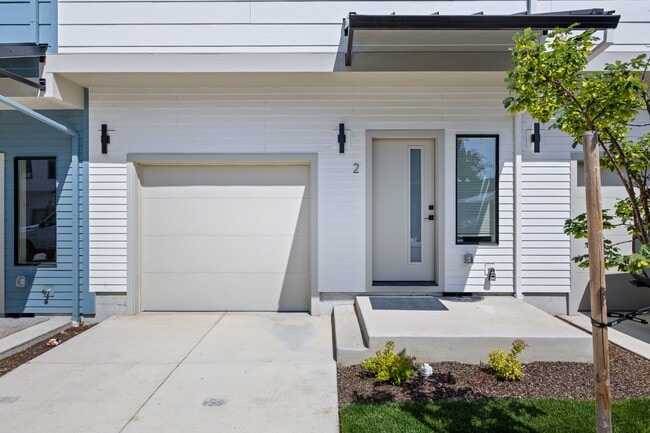 Photo - 2028 Sunset Dr