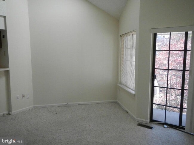 Photo - 10817 Amherst Ave Unit F