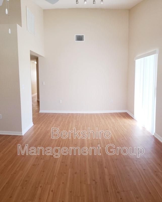 Photo - 1132 Brook Meadow Dr