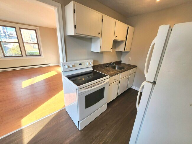 Photo - 242-242 Duke St Unit 240-3