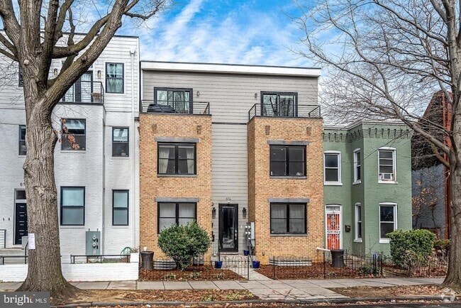 Building Photo - 614 I St NE Unit 00004 Rental