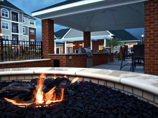 Building Photo - A4 | 1 Bed 1.5 Bath | 911 sf | $1593-$1912... Unit 400-304 Rental
