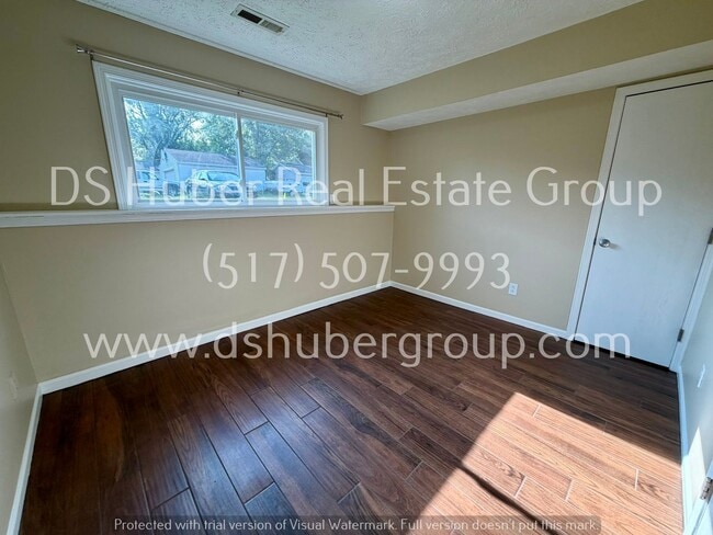 Photo - 330 N Church St