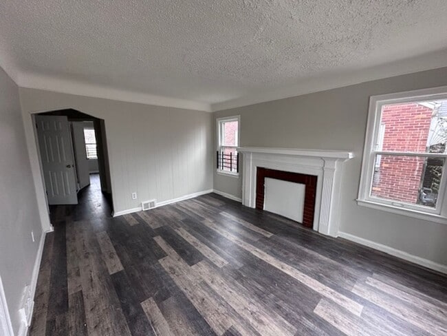 Photo - 4bed 1 bath eastside Detroit with Garage and basement recently renovated!