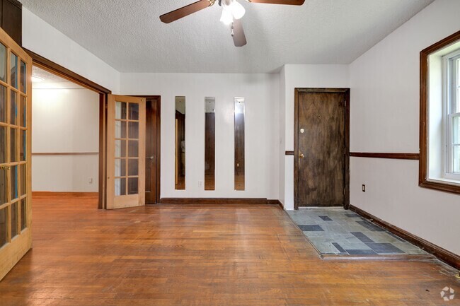 Building Photo - 1221 Raum St NE Unit 1 Rental