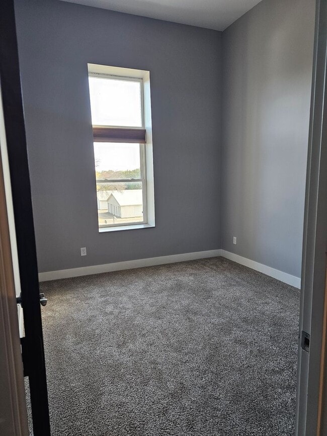 Photo - 122 S Main St Unit 2