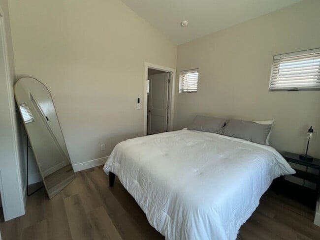 Photo - 105 Park Ave Unit 2