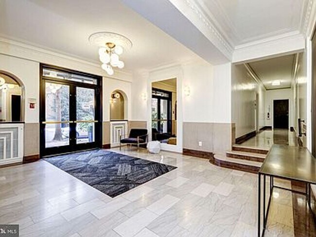 Photo - Charming Studio Unit within Walking Distance to GWU Unit 307