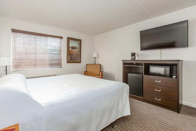 Building Photo - 245 Jess-Jo Pkwy Unit ID1267892P Rental