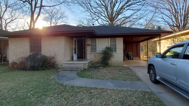 Photo - 3BR 1BA House