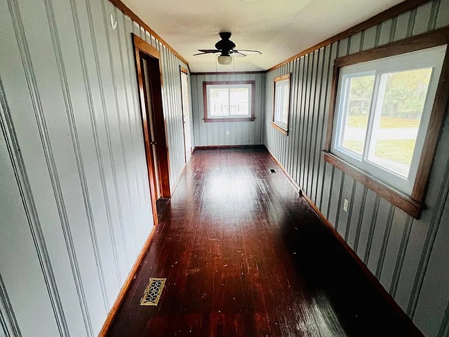 Photo - 513 Creswell Ave