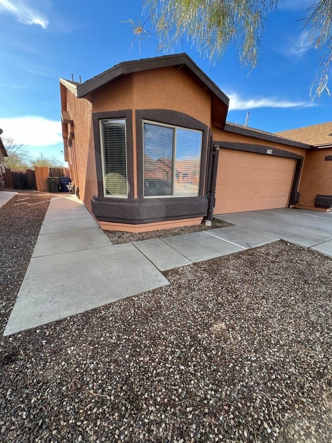 Photo - Townhome For Rent