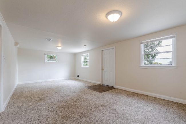 Photo - 2503 Glen View Ave Unit B