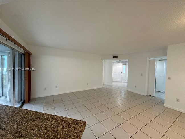 Photo - 2651 SE 19th Ct Unit 107D
