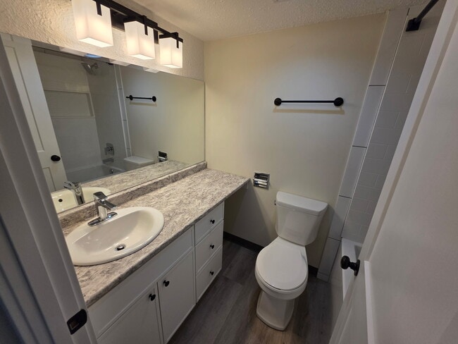 Photo - 10132-712 102 Ave Unit 403