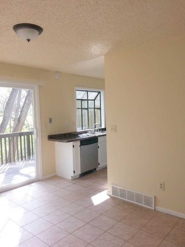 Photo - 1603 Cottonwood Dr Unit 1603 Cottonwood Drive