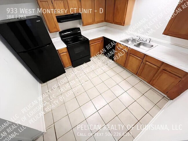 Photo - 933 Monterey Ct S Unit D