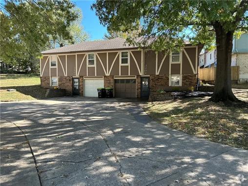 Building Photo - 3801 NE Colonial Dr Unit 3801 Rental