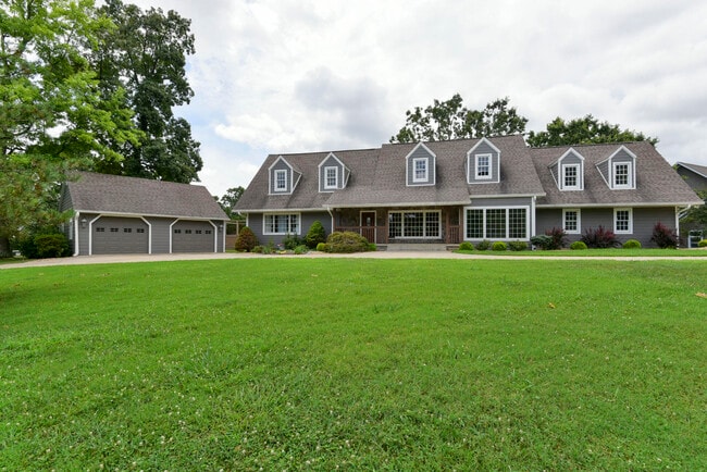Building Photo - 2006 W Broadway St
