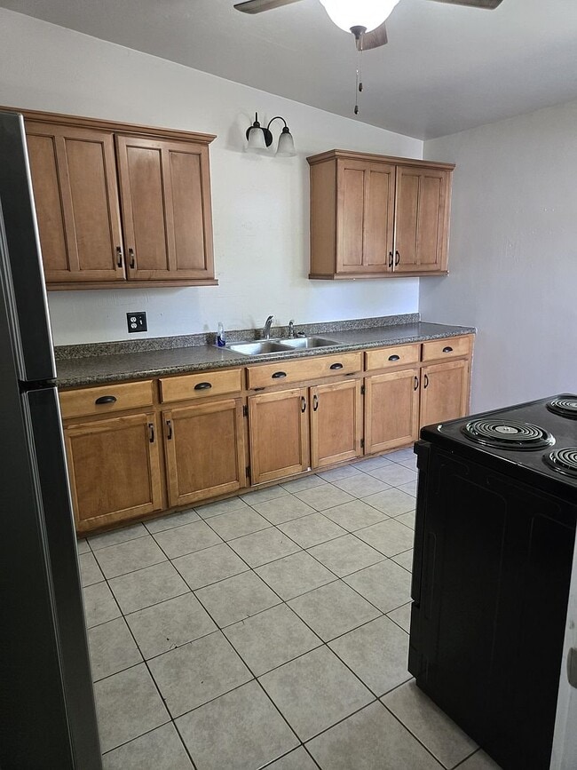 Photo - 1093 St Paul St