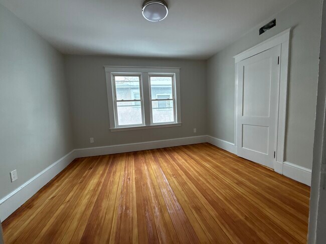 Photo - 18 Princeton St